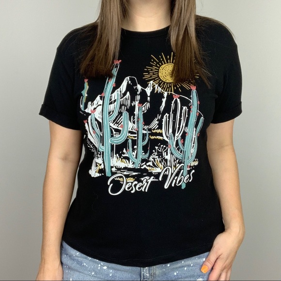 Tops - Desert Vibes Graphic Tee Black XS